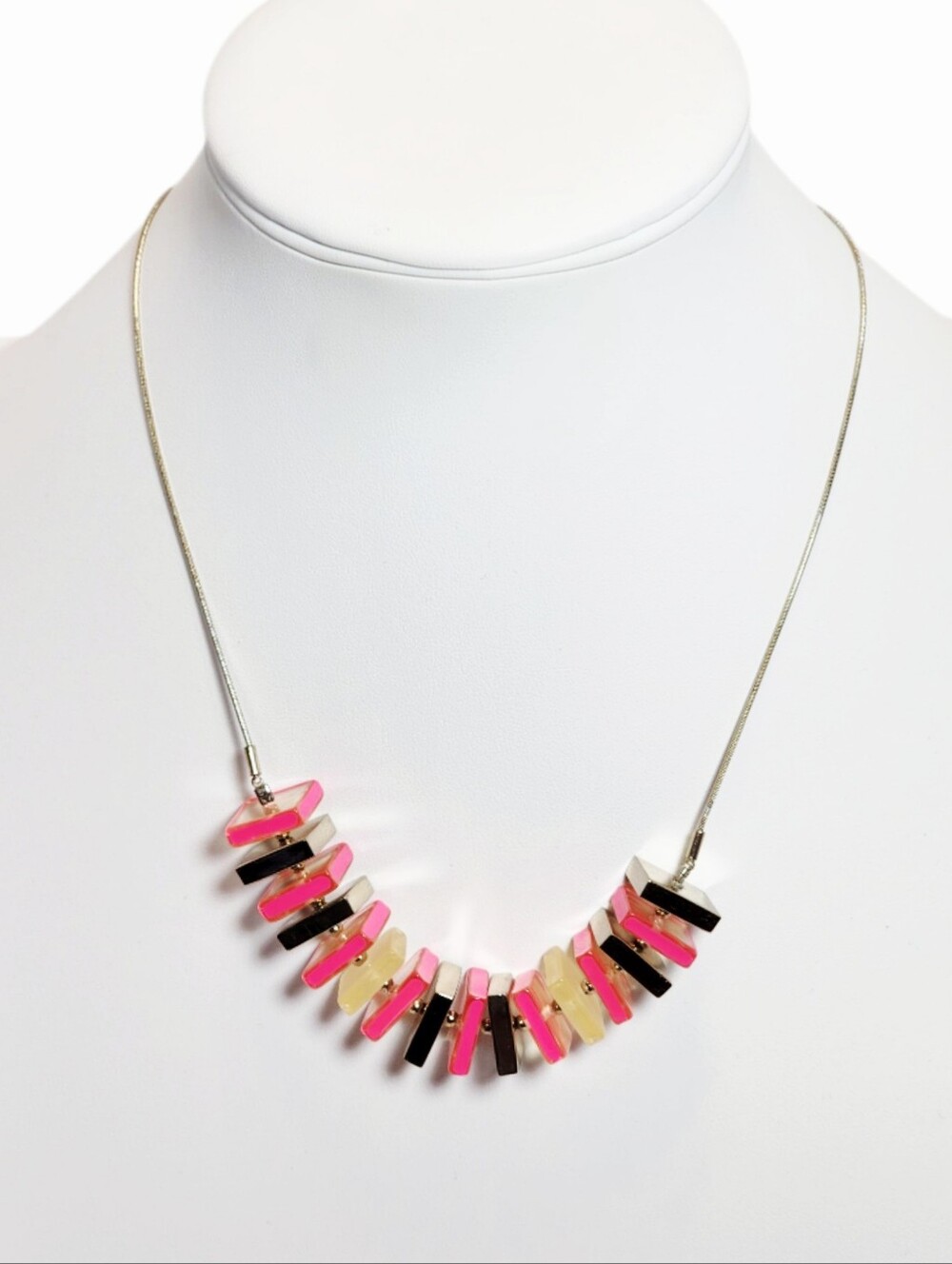 Silvertone Pink Silver Clear Square Acrylic Beaded Necklace